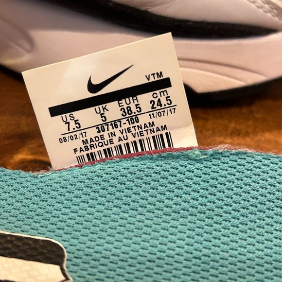 Womens Nike Air Max, Vintage 90s style, excellent condition - Picture 8 of 8